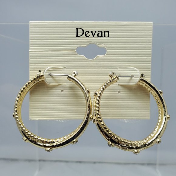 2 PAIRS OF DEVAN & MYSTIQUE GOLD TWISTED GOLD HOOP EARRINGS WITH RHINESTONES - Picture 4 of 6